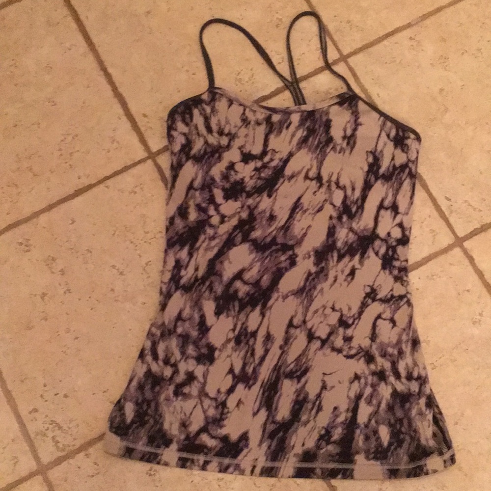 Lululemon tank.